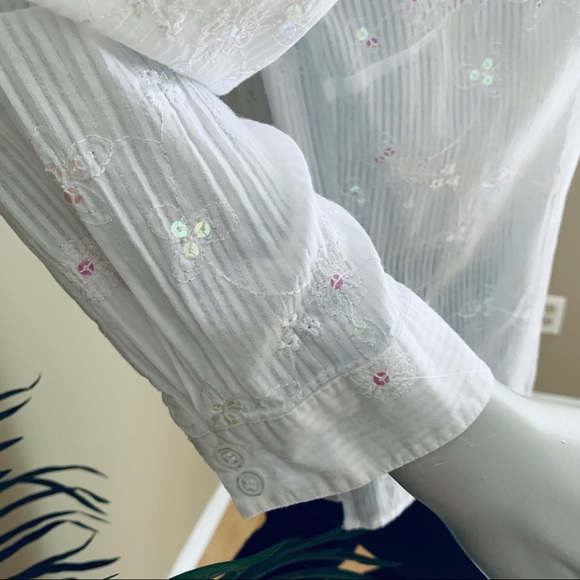 2/$20 Denver Hayes White Embroider Sequin Top - Picture 4 of 8